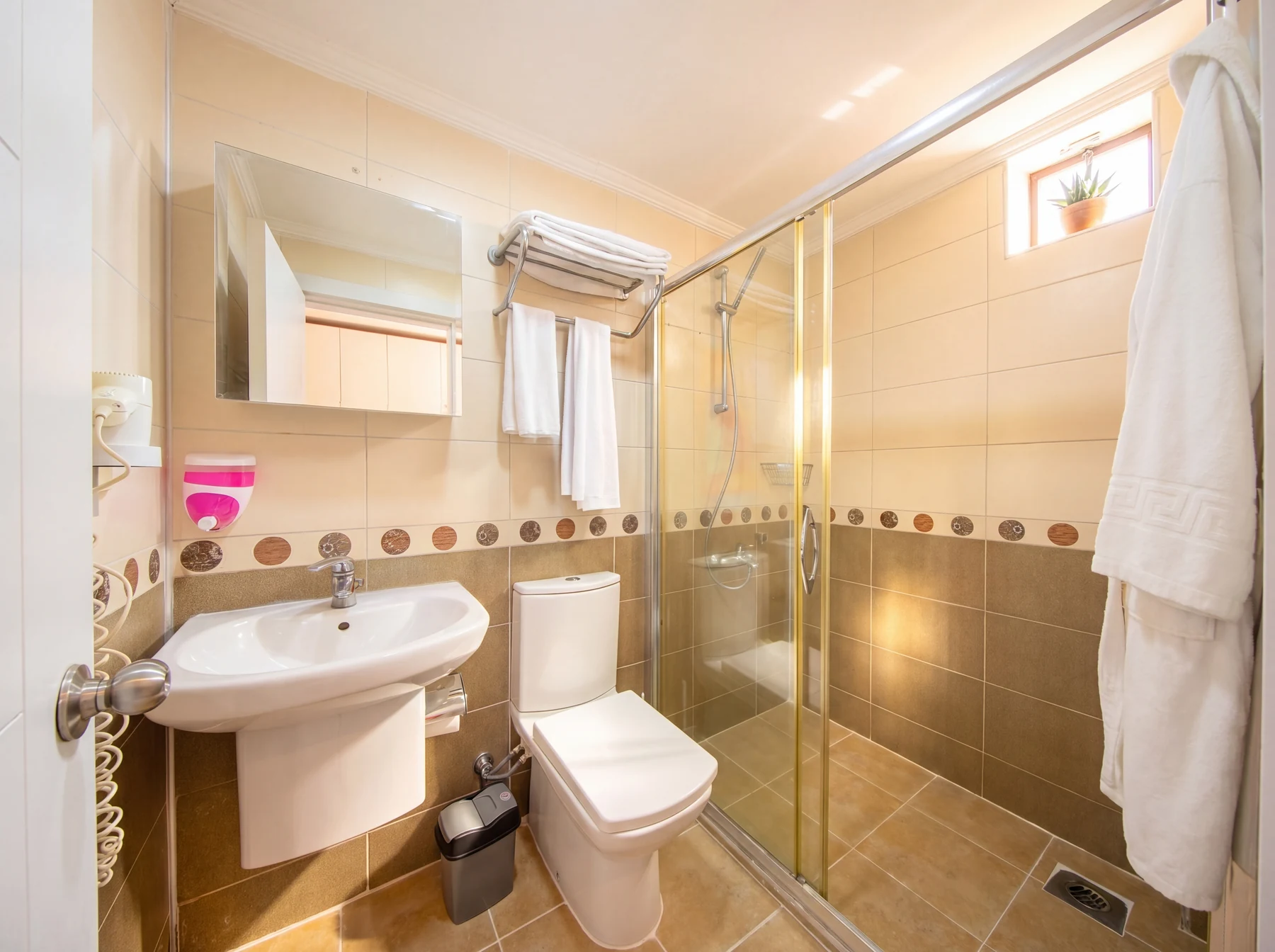 Deluxe-Zimmer · Badezimmer
